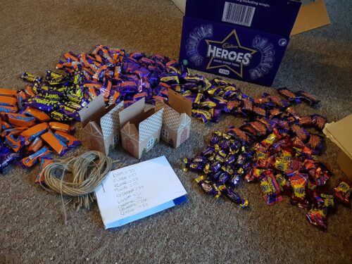Cadbury Heroes Chocolate Lage Bulk Sharing Box, Assorted Mini-Size Milk Bars (2kg) photo review
